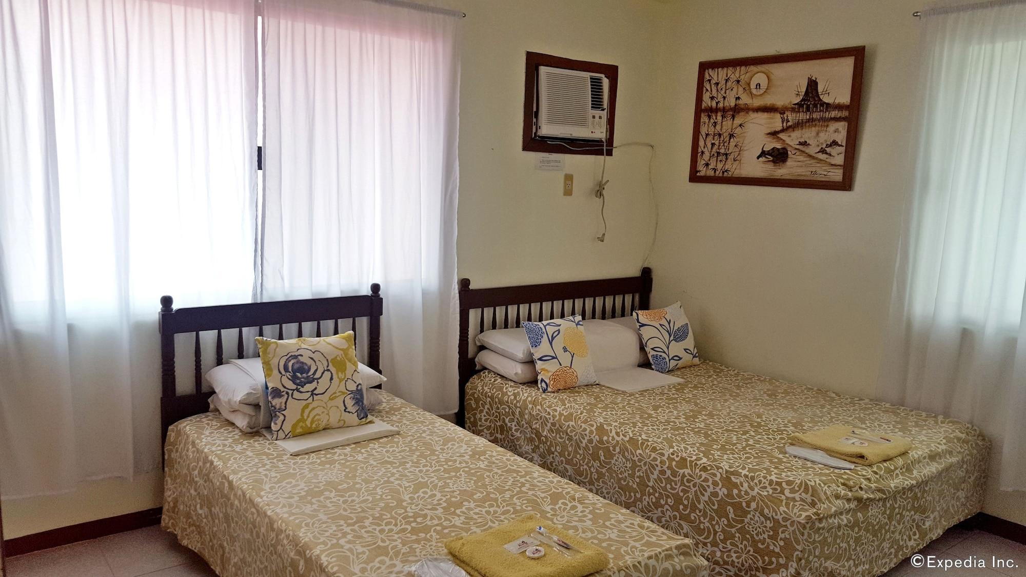 Lola Itang Pension House Tiniguiban Exterior foto