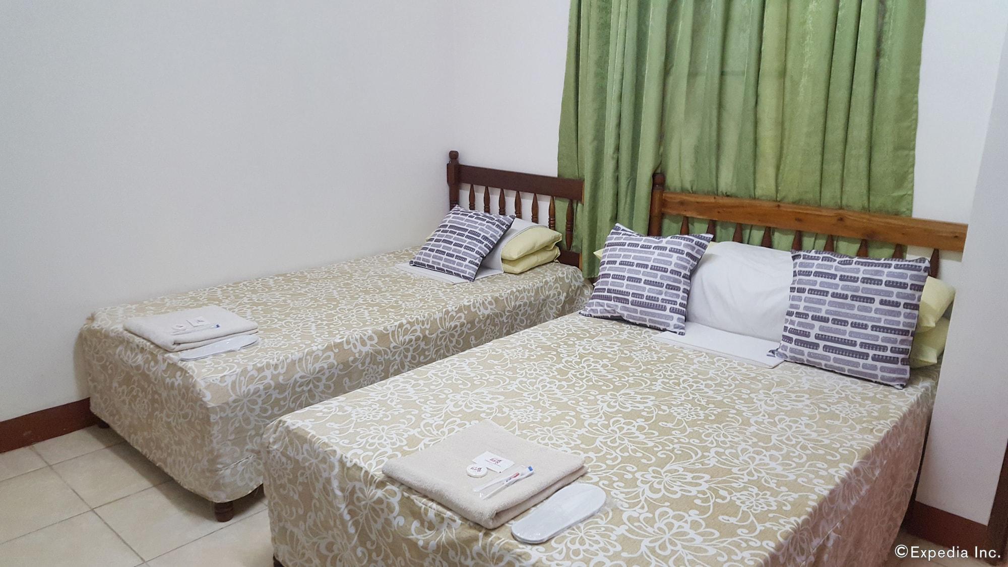 Lola Itang Pension House Tiniguiban Exterior foto