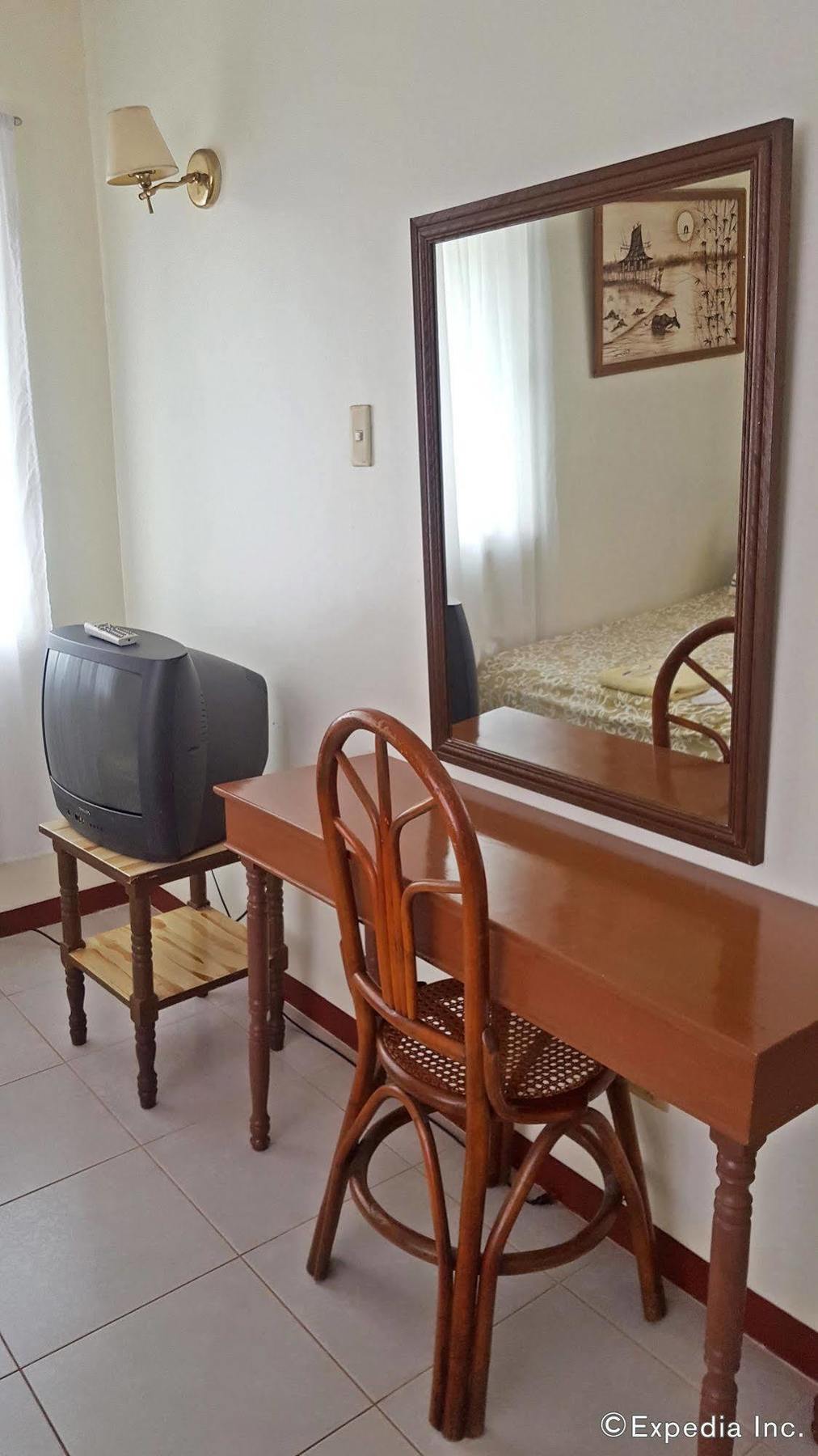 Lola Itang Pension House Tiniguiban Exterior foto